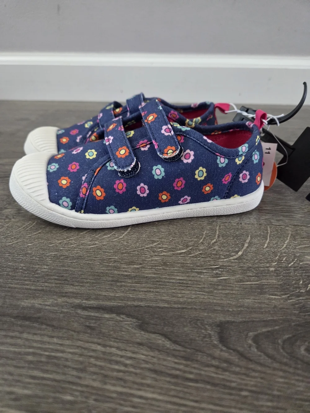 Girls Navy Floral Velcro Shoes Size 11 NWT